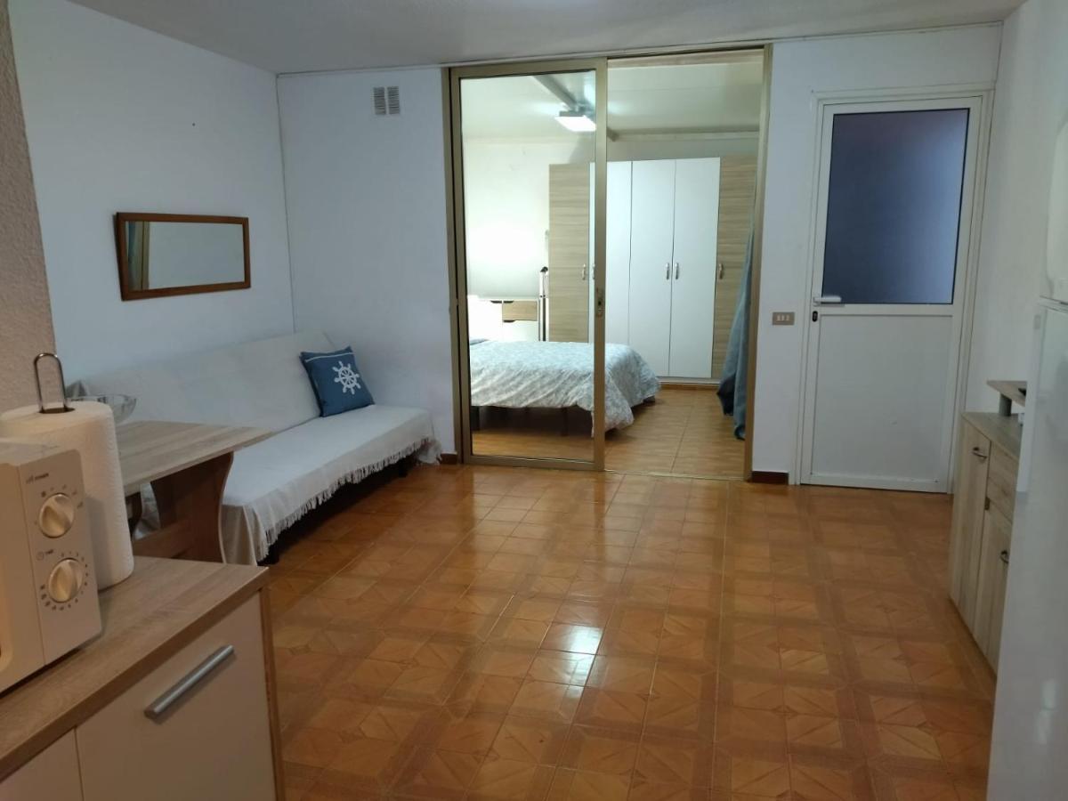 One Bedroom Apartment With Pool, 100 Meters From The Beach 拉克鲁斯 外观 照片